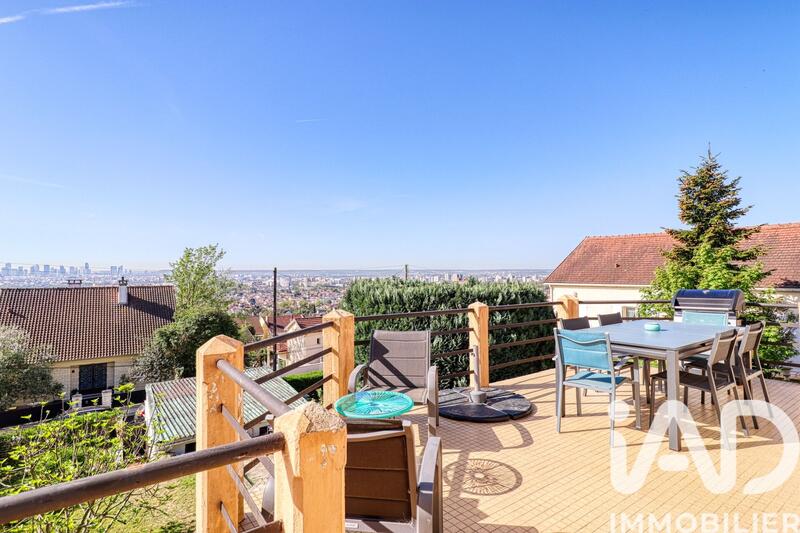 Maison - 156 m² - 7 pièces