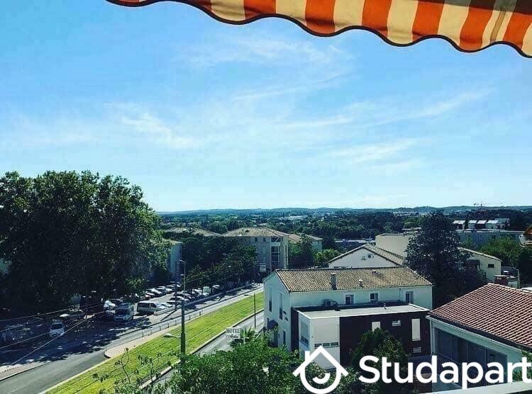 Chambre - 11 m² - 1 pièce