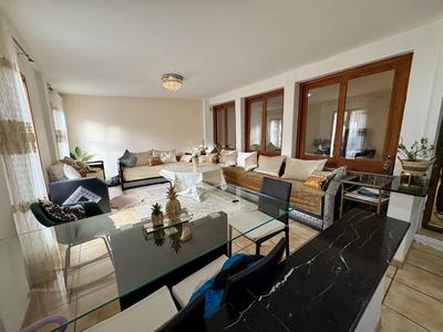 Maison - 141 m² - 4 pièces