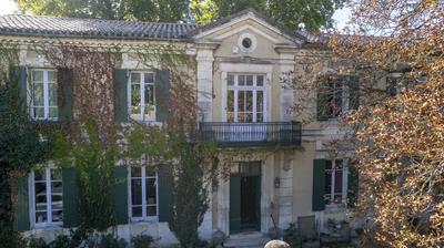 Maison - 325 m² - 13 pièces