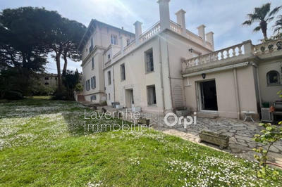 Appartement - 133 m² - 5 pièces