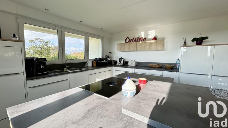 Maison - 217 m² - 6 pièces