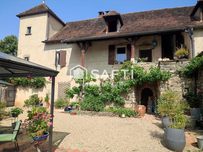 Maison - 200 m² - 7 pièces