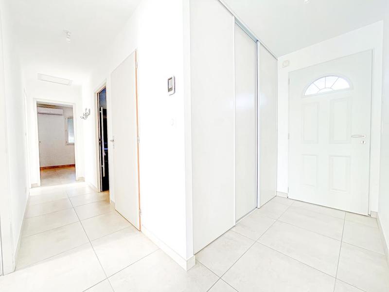 Maison - 93 m² - 5 pièces