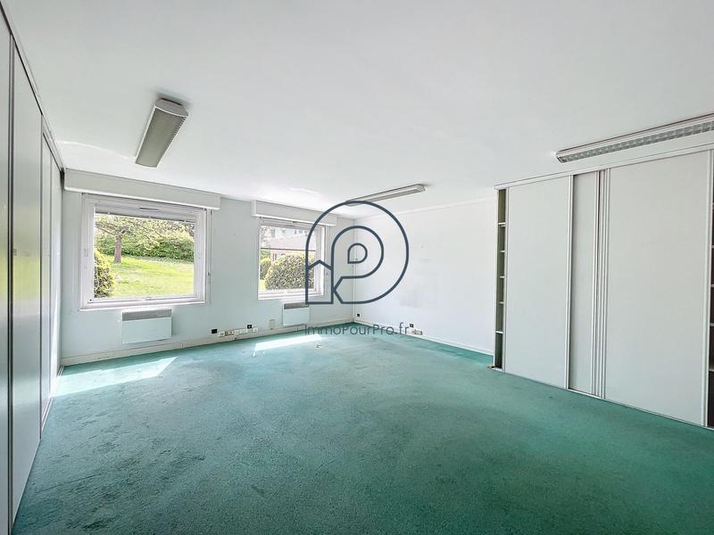 Bureau - 337 m²