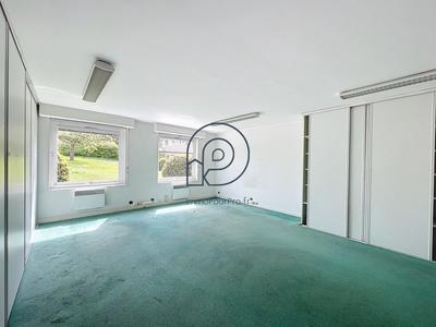 Bureau - 337 m²