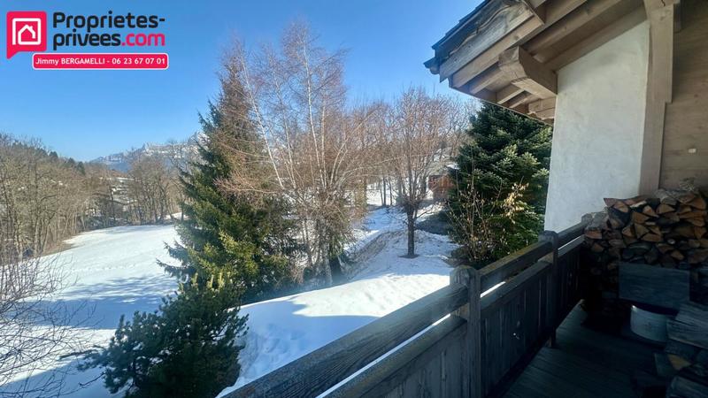 Maison - 239 m² - 8 pièces