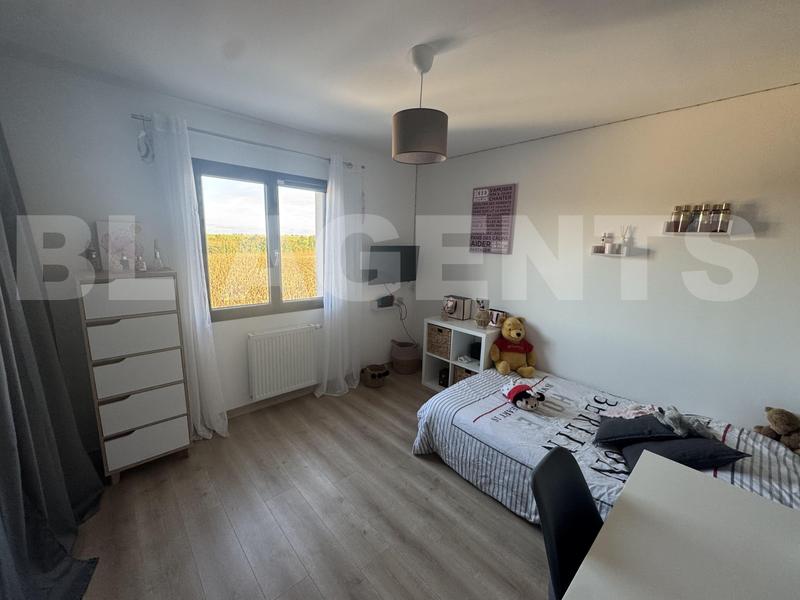 Maison traditionnelle - 105 m² - 5 pièces