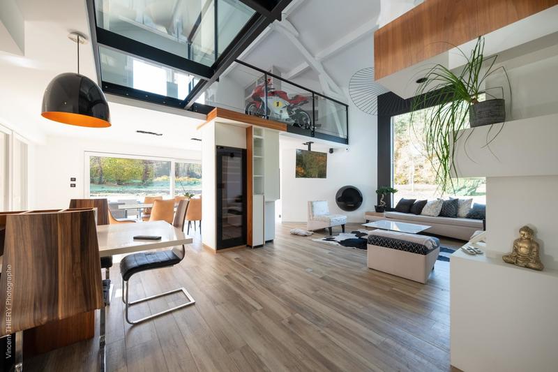 Maison - 234 m² - 5 pièces