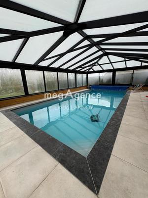 Maison - 198 m² - 7 pièces