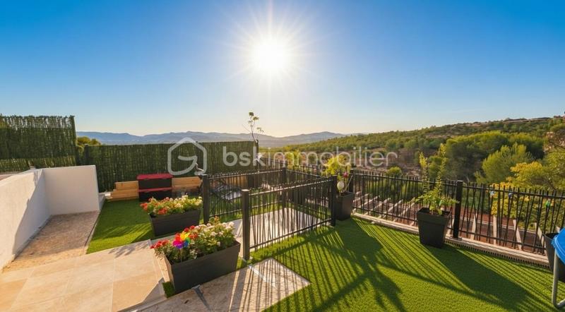 Maison - 92 m² - 5 pièces