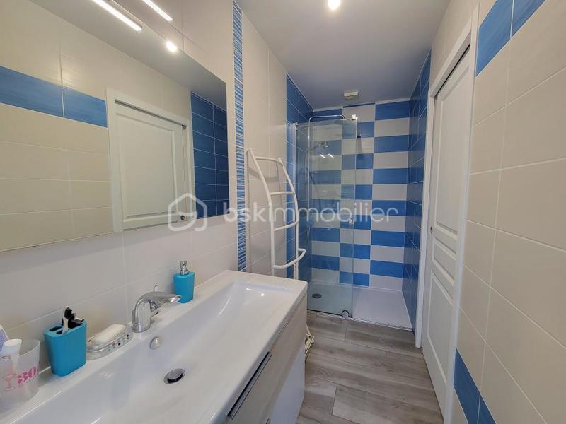 Maison - 176 m² - 7 pièces