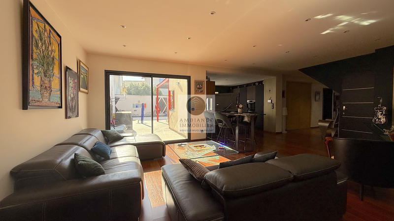 Maison - 167 m² - 6 pièces