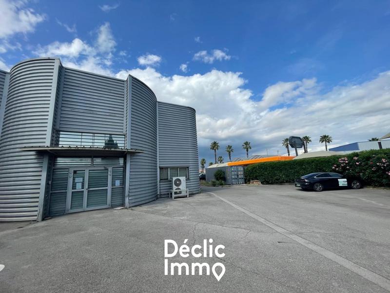 Local d'activités - 211 m²