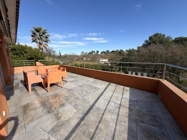 Maison - 176 m² - 6 pièces