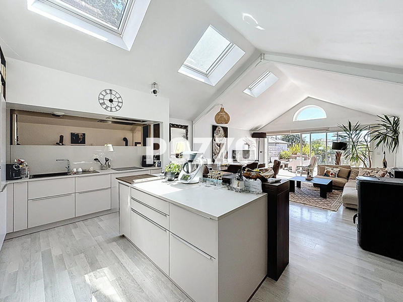 Maison - 150 m² - 6 pièces