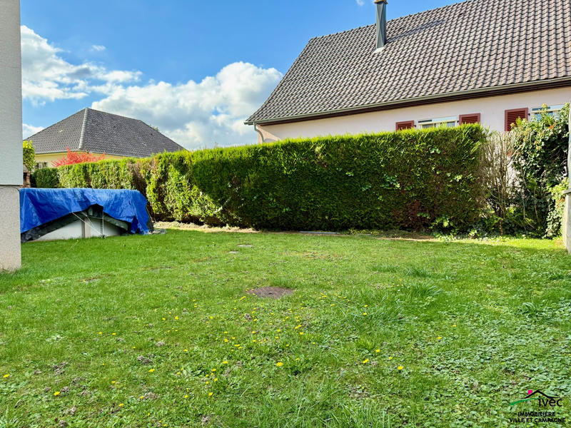 Maison - 255 m² - 10 pièces