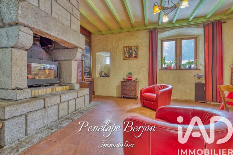 Maison - 575 m² - 15 pièces