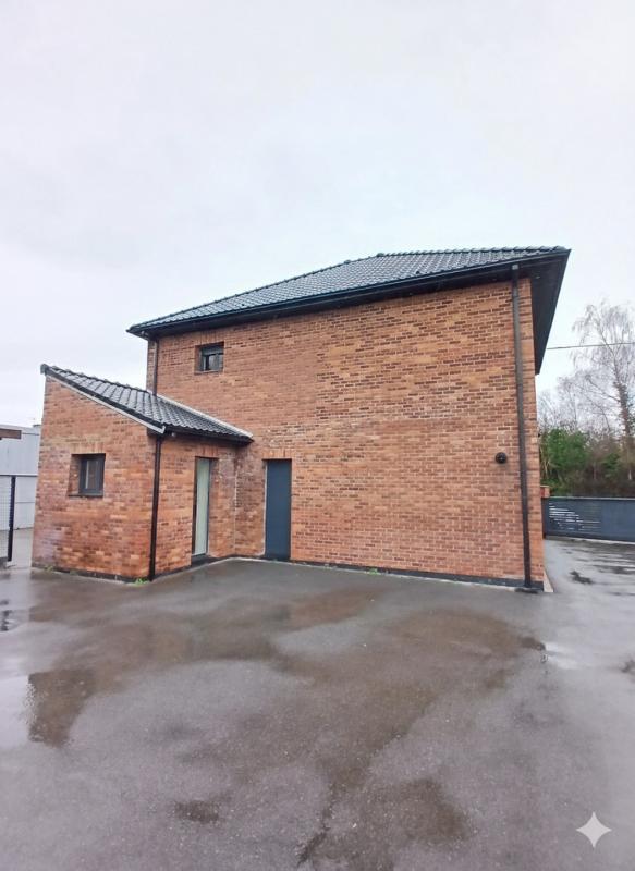 Maison - 144 m² - 3 pièces