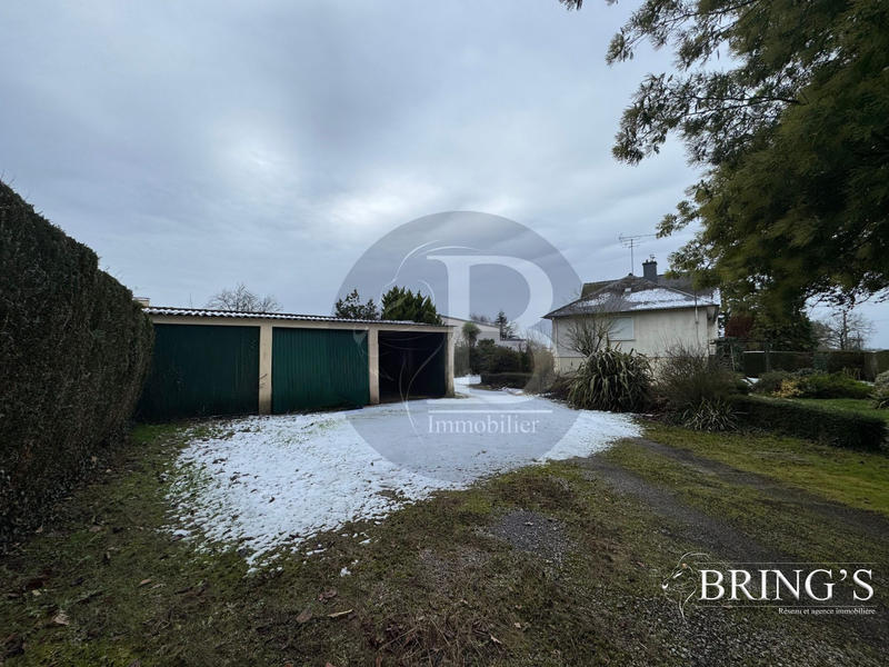 Maison traditionnelle - 188 m² - 8 pièces