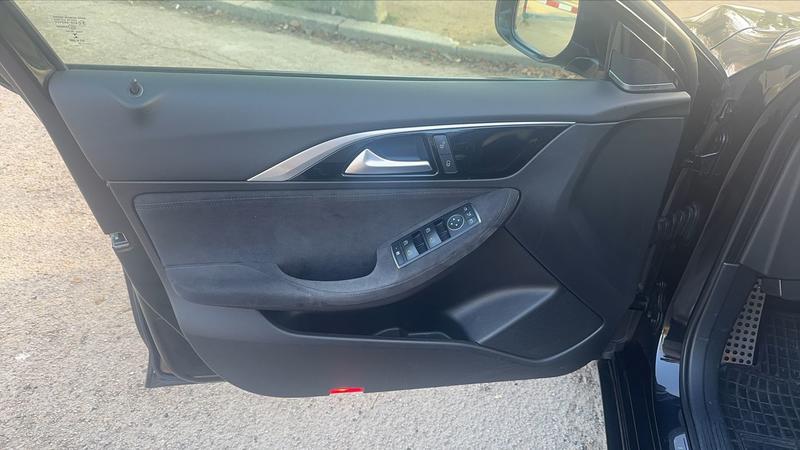 Infiniti Q30 2.0 t 211 Awd 7dct Luxe Tech - Automatique Entretien constructeur