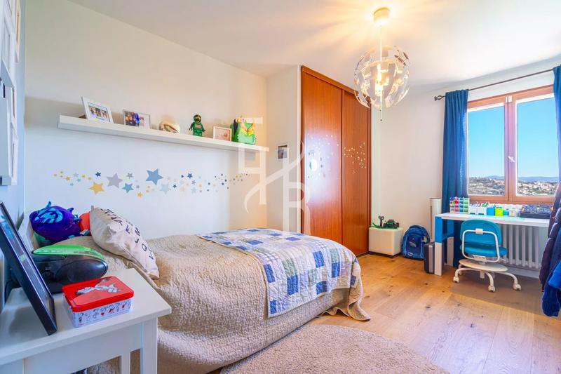 Villa - 173 m² - 7 pièces