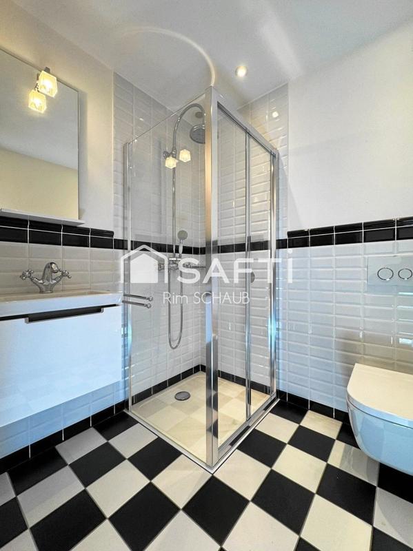 Maison - 218 m² - 6 pièces