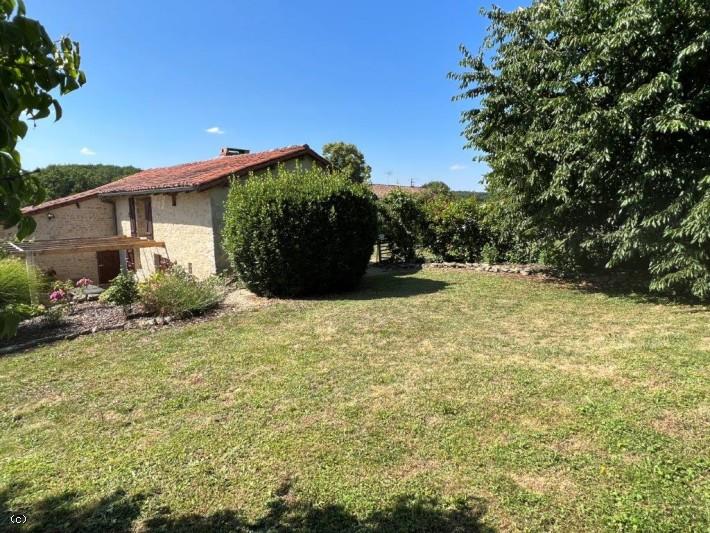 Maison ancienne - 313 m² - 8 pièces