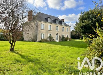 Maison - 202 m² - 8 pièces