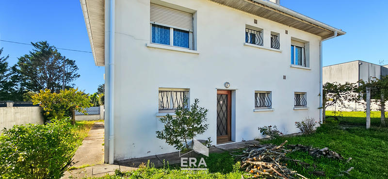 Maison - 90 m² - 5 pièces