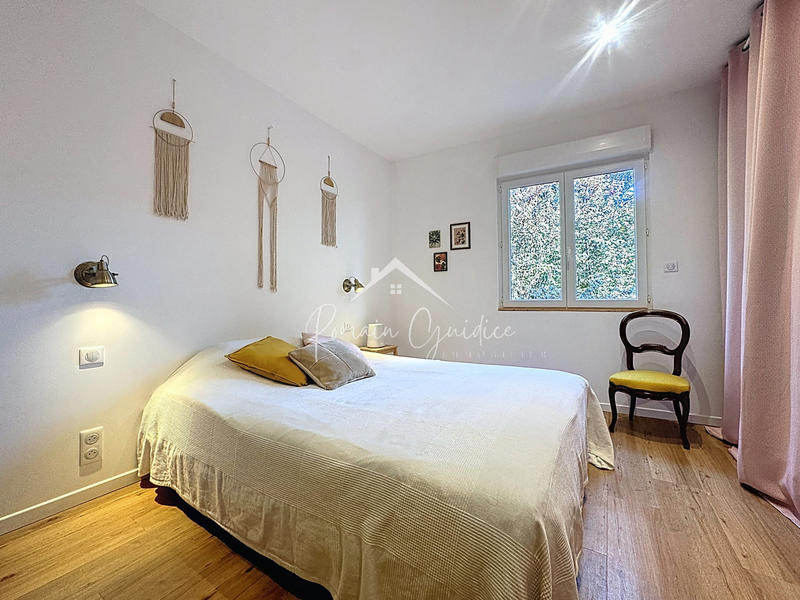 Duplex - 144 m² - 5 pièces