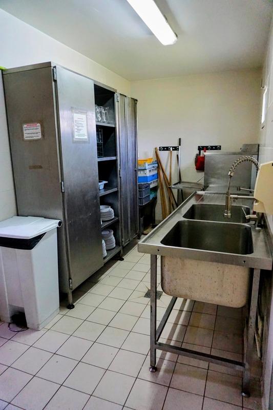 Local commercial - 260 m² - 4 pièces