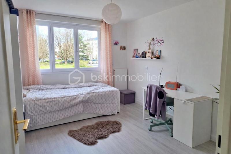 Appartement - 99 m² - 5 pièces