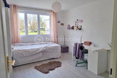 Appartement - 99 m² - 5 pièces