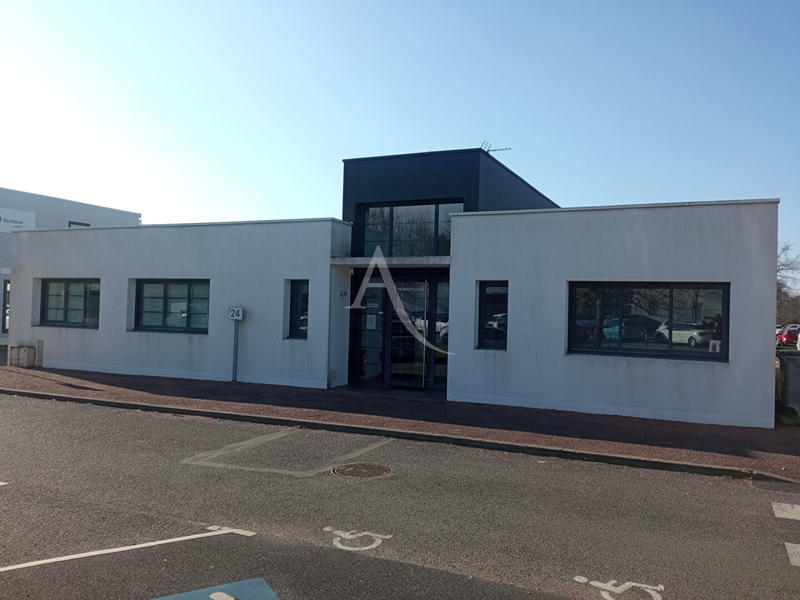 Local d'activité / Entrepôt - 155 m²