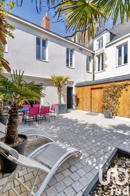 Appartement - 197 m² - 8 pièces