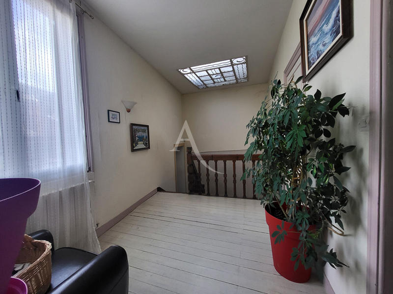 Maison - 346 m² - 7 pièces