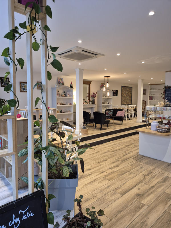 Fonds de commerce - Local commercial - 100 m²