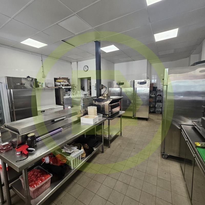 Fonds de commerce - 130 m²