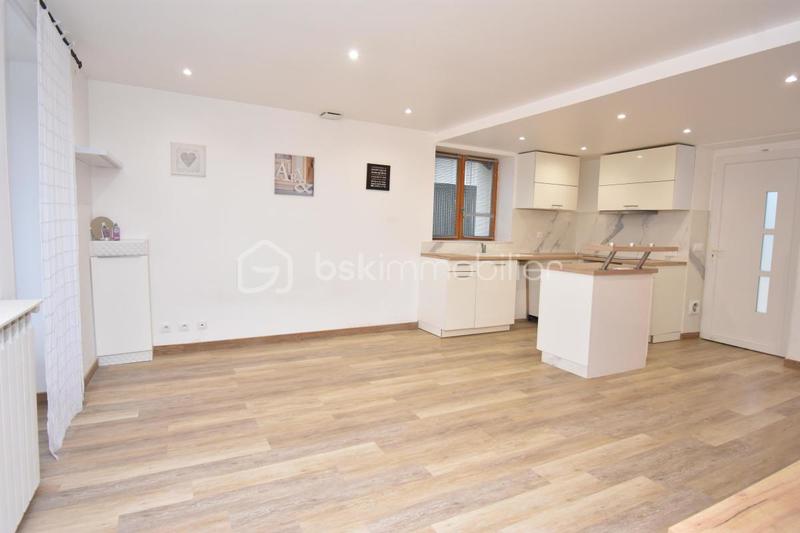 Maison - 97 m² - 5 pièces