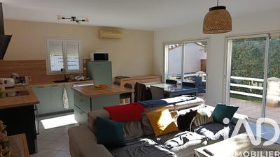 Maison - 95 m² - 5 pièces