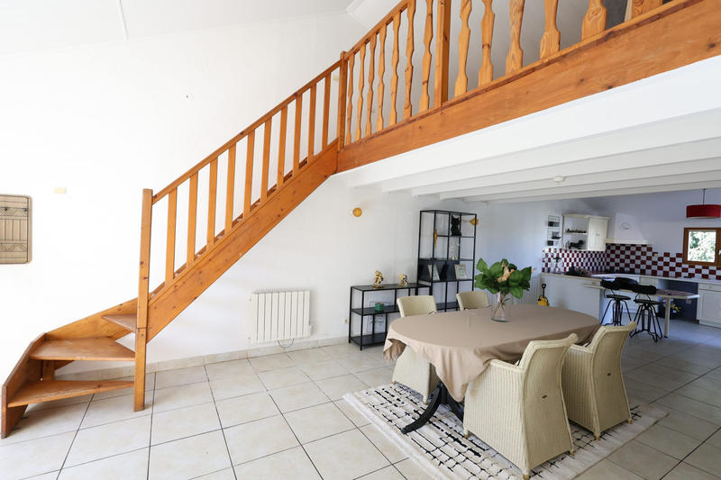 Maison - 137 m² - 5 pièces