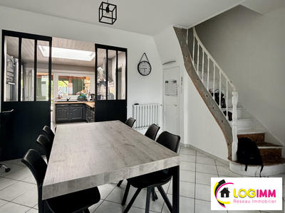 Maison - 121 m² - 7 pièces