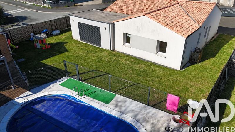 Maison - 110 m² - 5 pièces