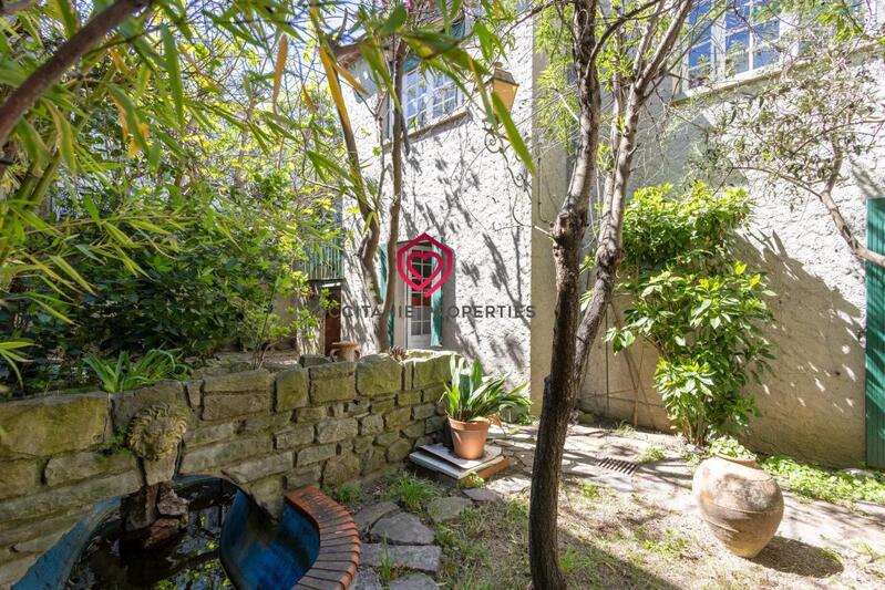 Maison de village - 263 m² - 11 pièces