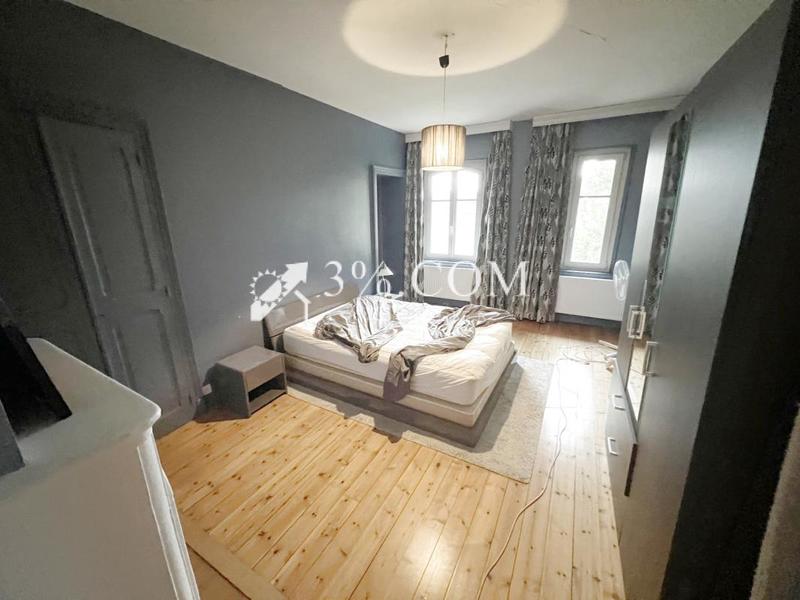 Propriété - 369 m² - 10 pièces