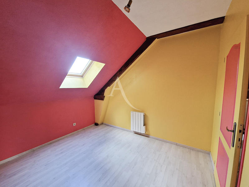 Maison - 140 m² - 8 pièces