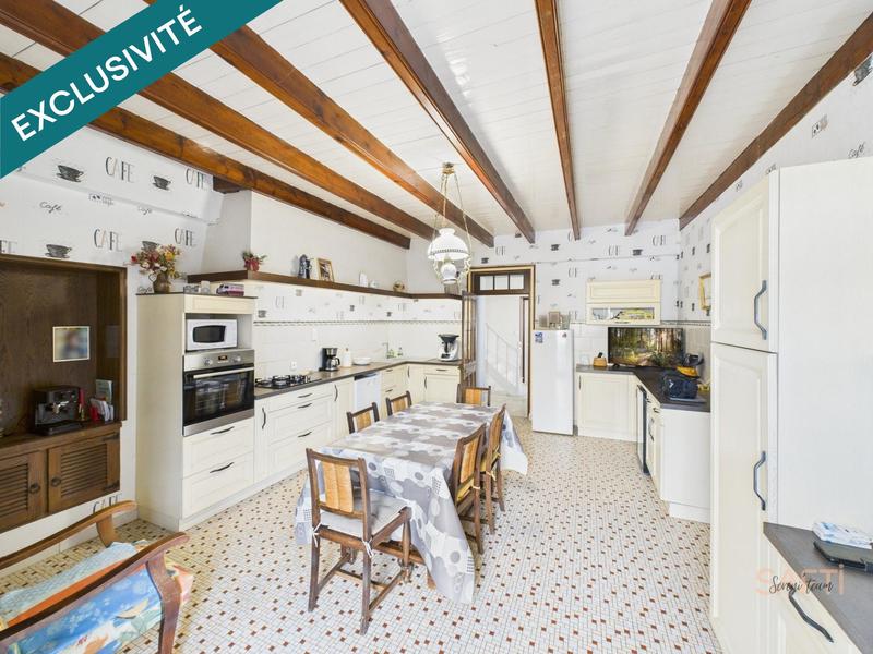 Maison - 211 m² - 8 pièces