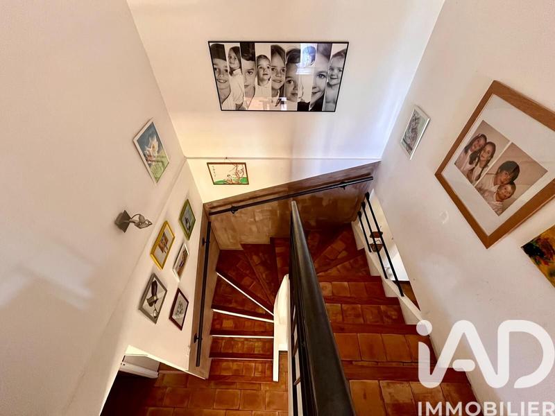 Maison - 169 m² - 9 pièces