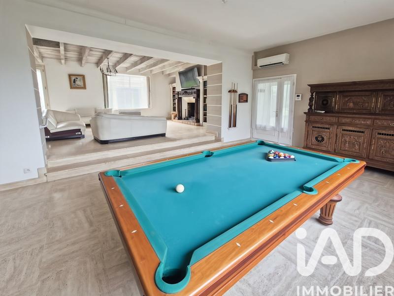 Maison - 251 m² - 8 pièces